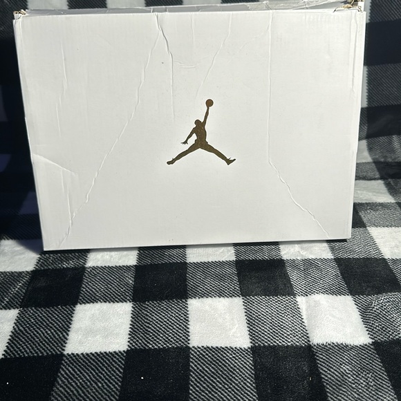 WMNS AIR JORDAN 1 LOW SIZE 10 - Picture 10 of 12